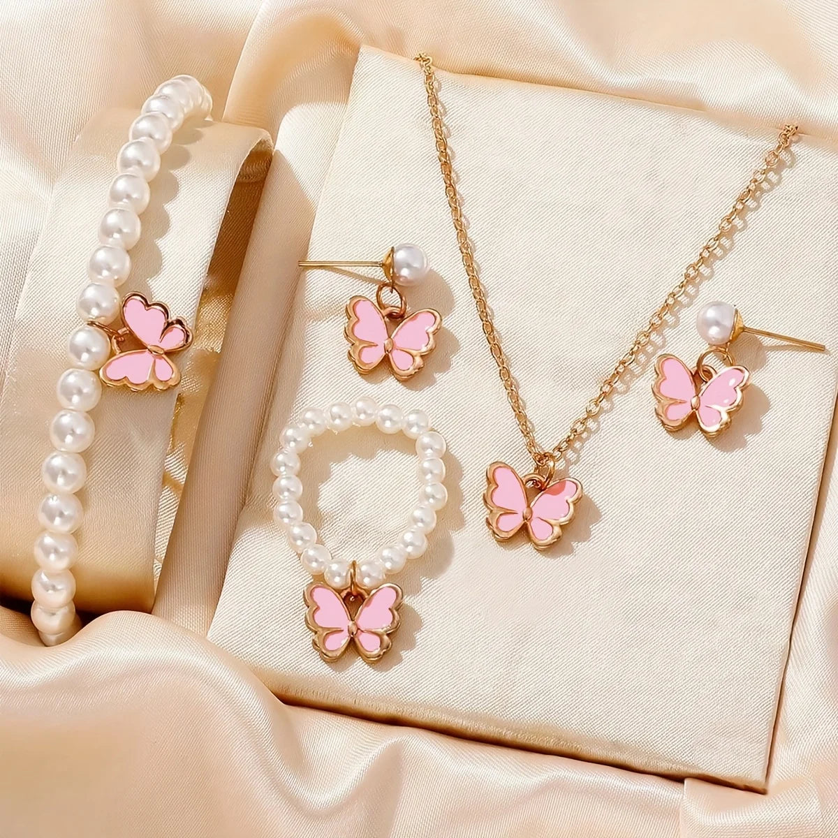 Lucky Five-petal Flower Five-leaf Clover Bracelet Earrings Necklace Three-piece set for woman Stylish Accessories Party Jewelry