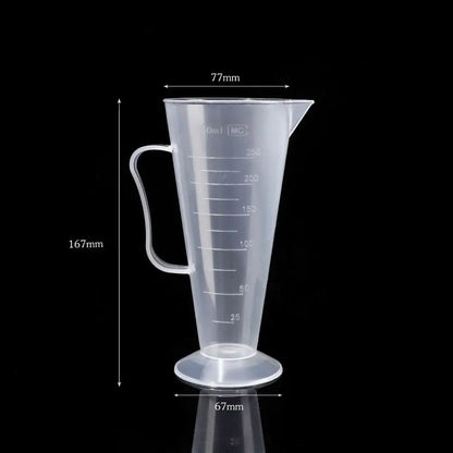 Plastic Graduated Measuring Cup Large Capacity Scale Laboratory Beaker Clear with Lid Transparent Mixing Cup Kitchen Baking