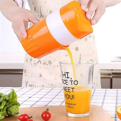 Portable Manual Citrus Juicer for Orange Lemon Fruit Squeezer Child Outdoor Potable Juicer Machine 300ML Orange Juice Cup